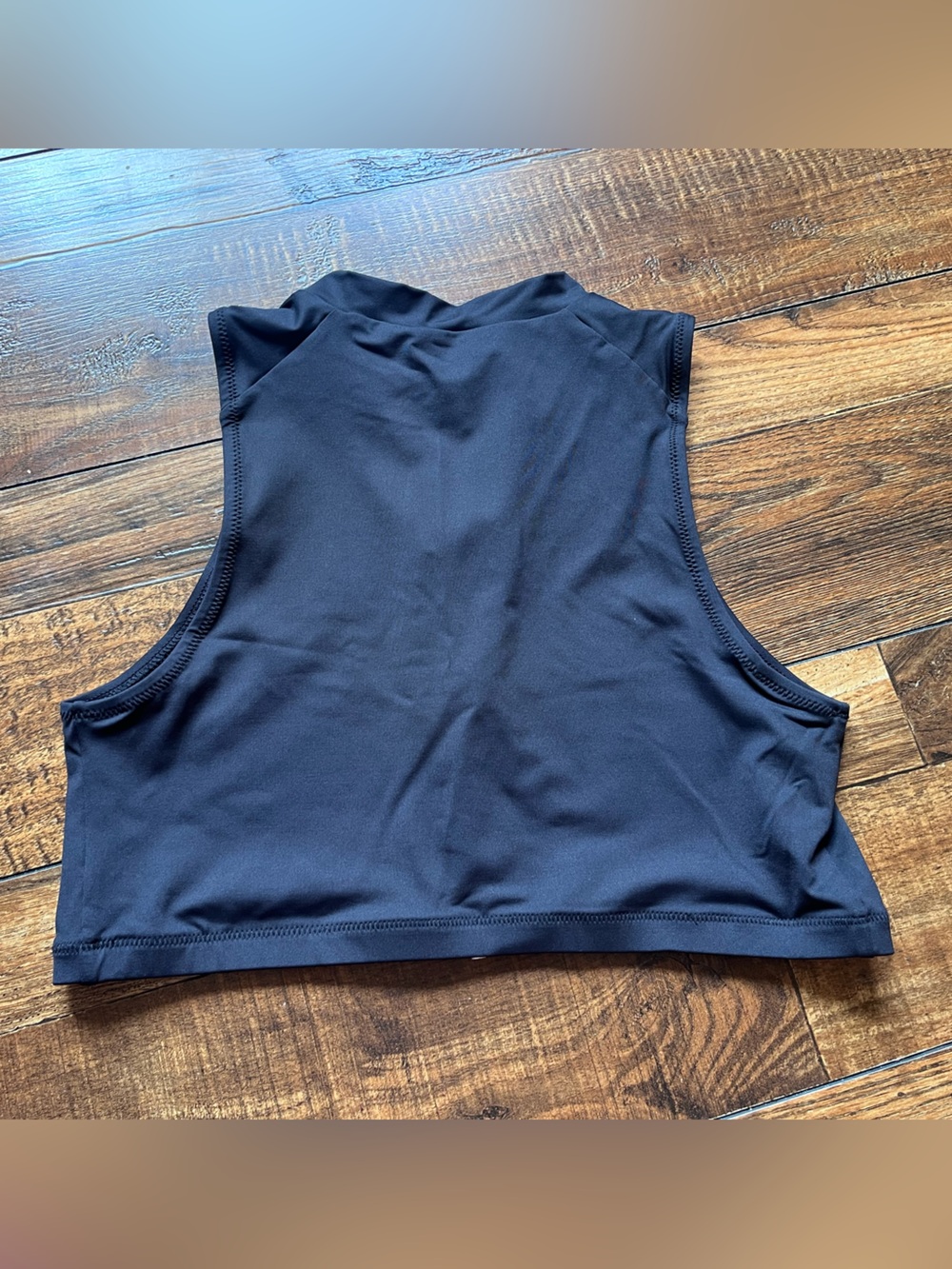 SKIMS Black High-Neck Zip Front Crop Top - Picture 3 of 3
